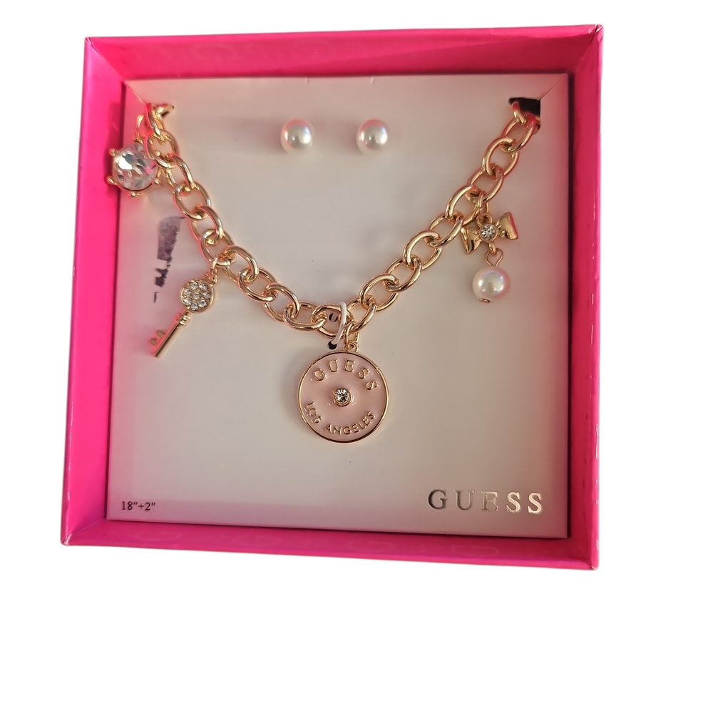 GUESS Los Angeles Enamal Pandent With 4 Charms Necklace Matching Pearl  Earring